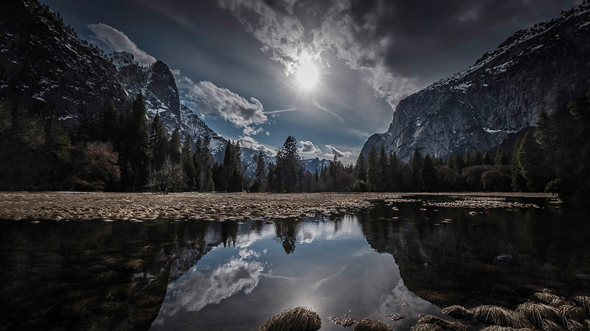 DSC_4122 copy-2.jpg : Ysemite Daylight Reflection