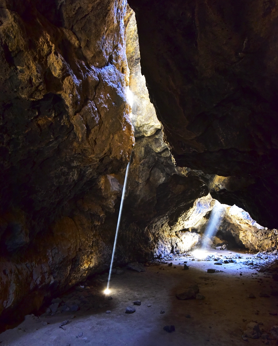 DSC_7497 PS Crop 900px.jpg : Twin Light Shafts