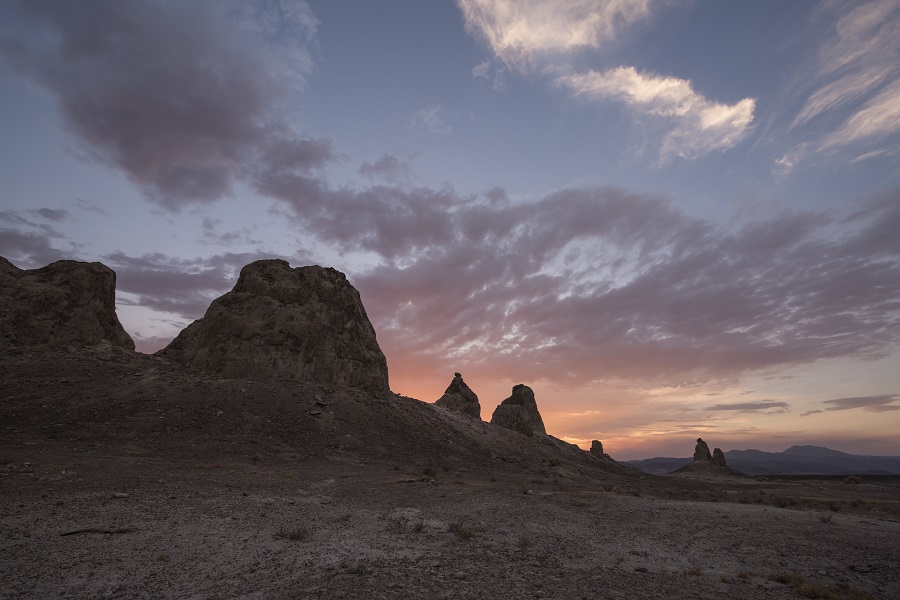 BYC_3413q.jpg : Sunset & Moonrise @ Trona Pinnacle