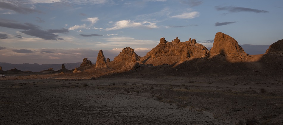 BYC_3399.jpg : Sunset & Moonrise @ Trona Pinnacle