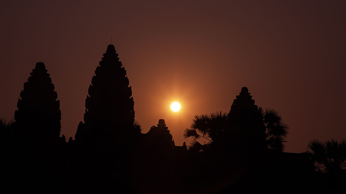 _L4A3518-1a.jpg : morning of Angkor Vat