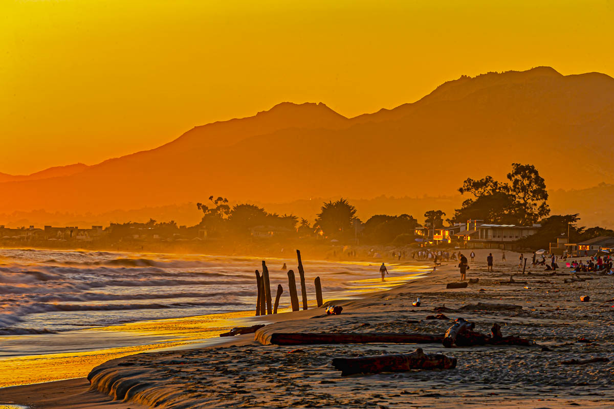 AB4W9049-Edit.jpg : 황혼빛에 붉게물든 Carpinteria Beach