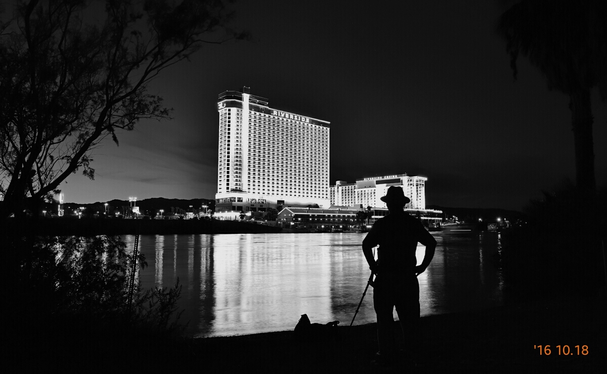 2016-10-18 04.26.34.jpg : Night Wanderer