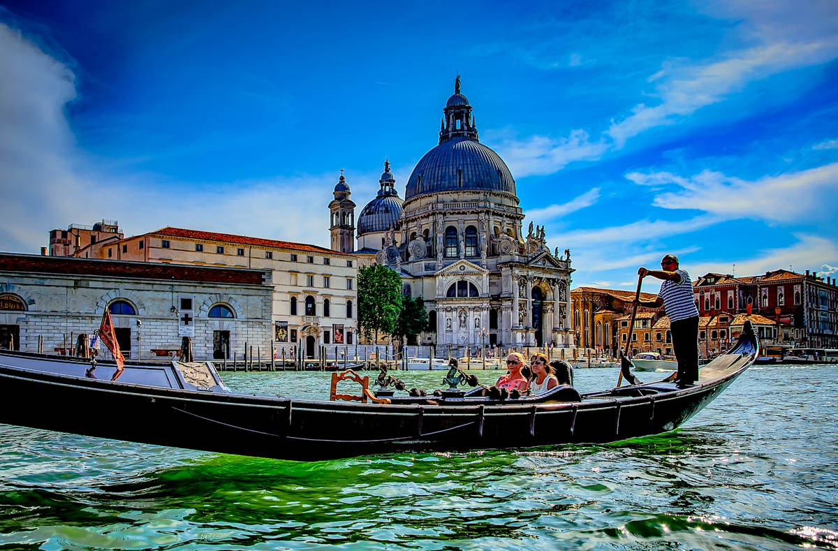 993A0632-Edit-3.jpg : Venice Gondola