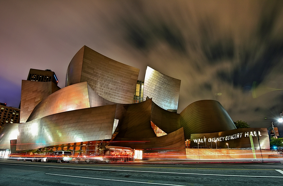 f8ebb8a126949d7efeb74b75110a2795.jpg : Storm Clouds Over Disney Hall