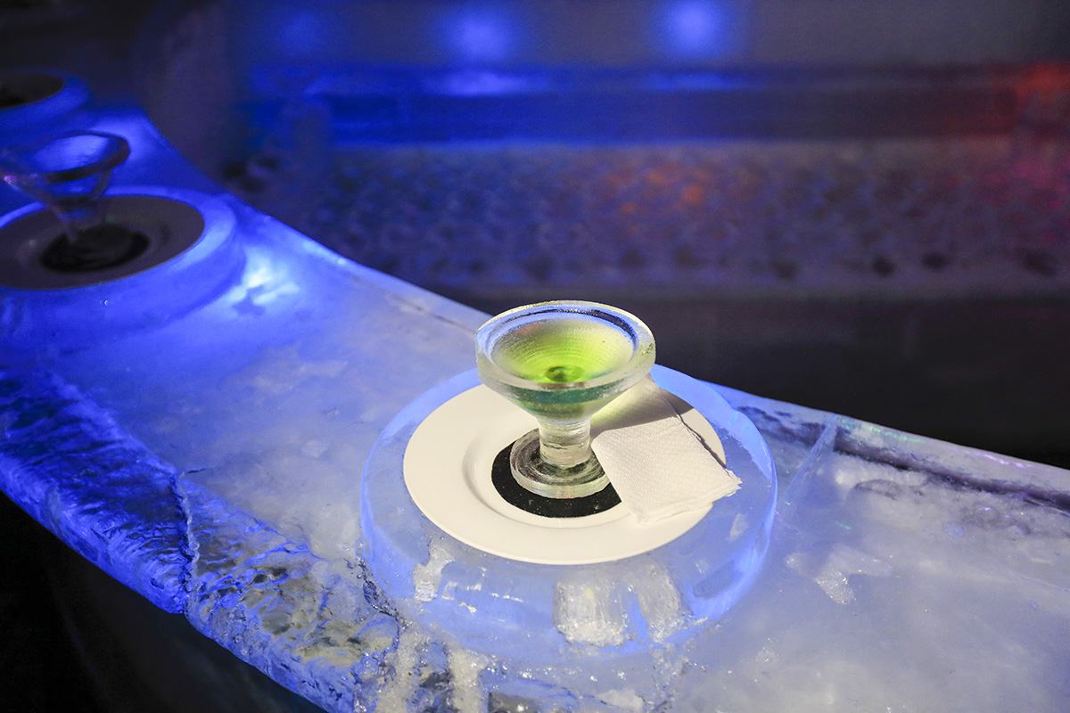 _L4A1101-1a.jpg : ICE MUSIUM